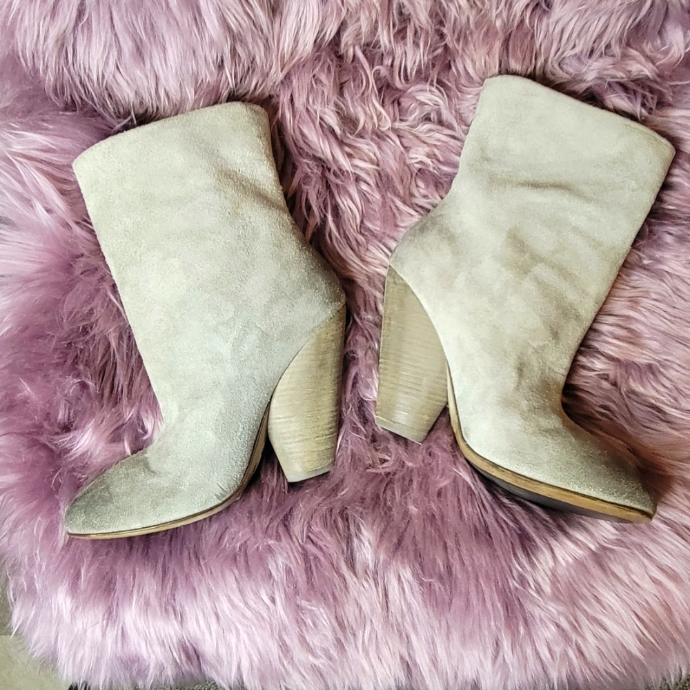 Marsell Dreamy Soft Suede Leather 8.5 Dove Grey High Block Heel Mid Height Boots